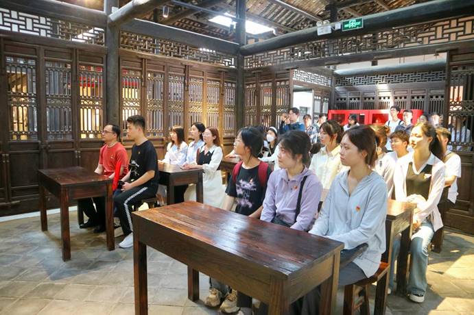 ˵��:0a114beaf6deb6c02ec0ca405725b54