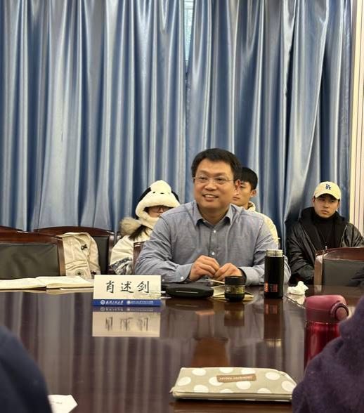 ˵��: 2d2cf9e32dfed91672763bb2dc0eaea